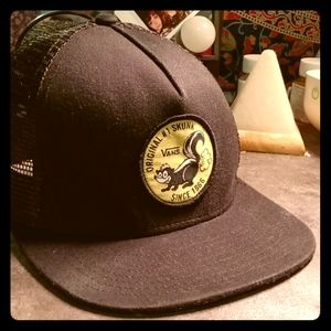 Vans Skunk Cap. Snap back